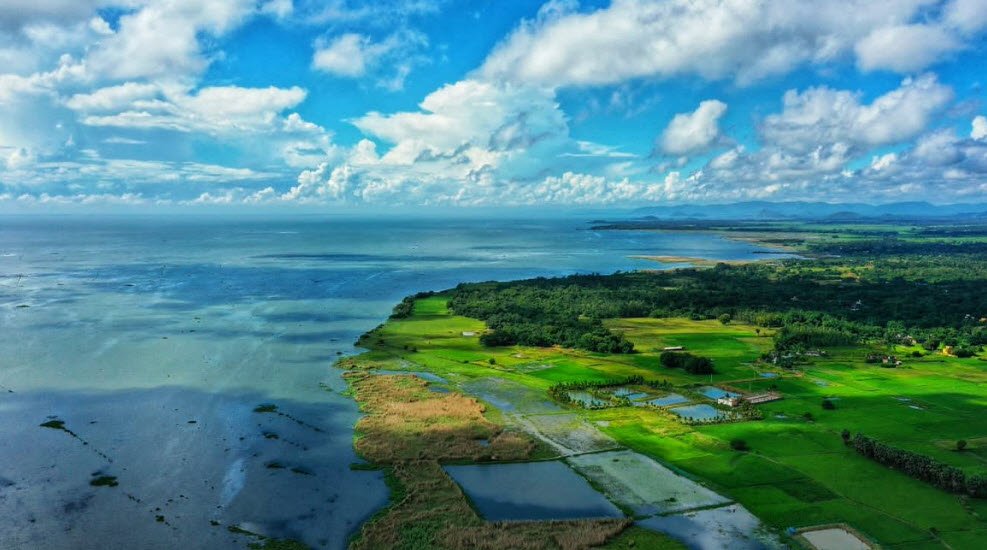 Chilka Lake, Puri, Odisha - Vushii.com Chilka Lake, Puri, Odisha - Vushii.com
